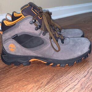 TIMBERLAND! Men's Size 10.